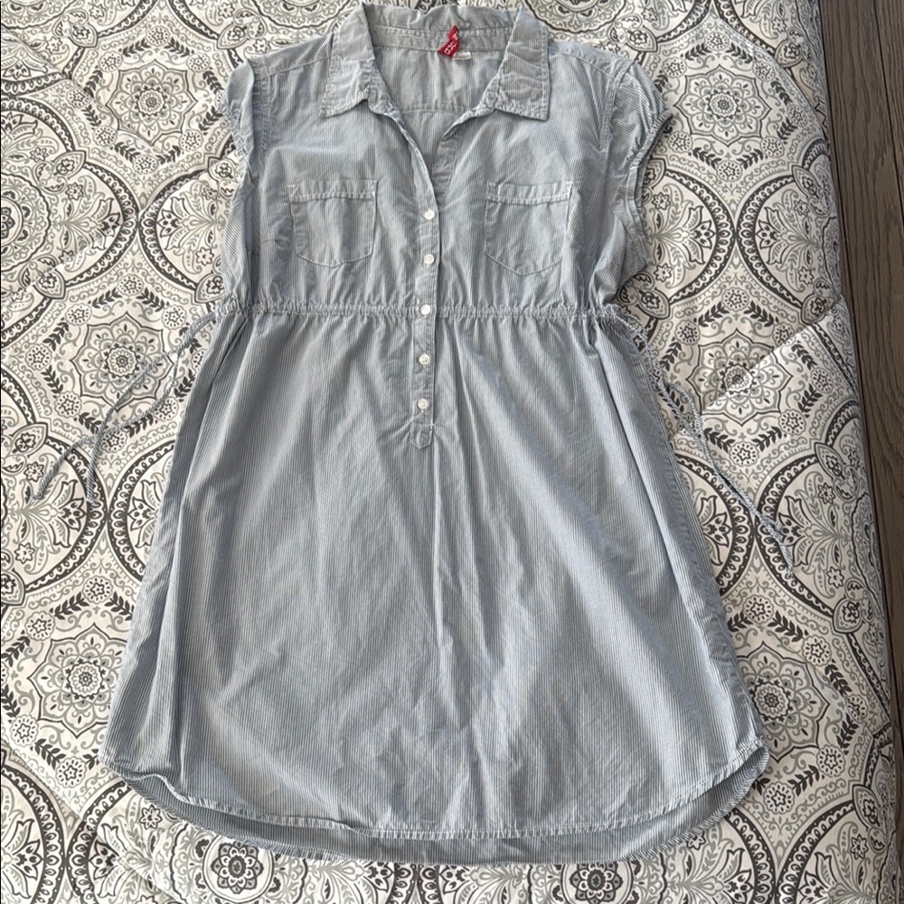 H & M Light Blue Button-Up Dress